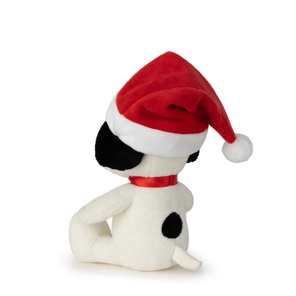 Snoopy Sitting with Christmas Hat